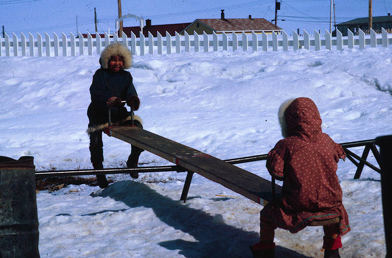 https://arrl-web002.artsrn.ualberta.ca/icrc/ICRC-PDF/Dr. Hunt Photos/Dr. D.E. Hunt photos - Inuvik 1968-69 162.jpg