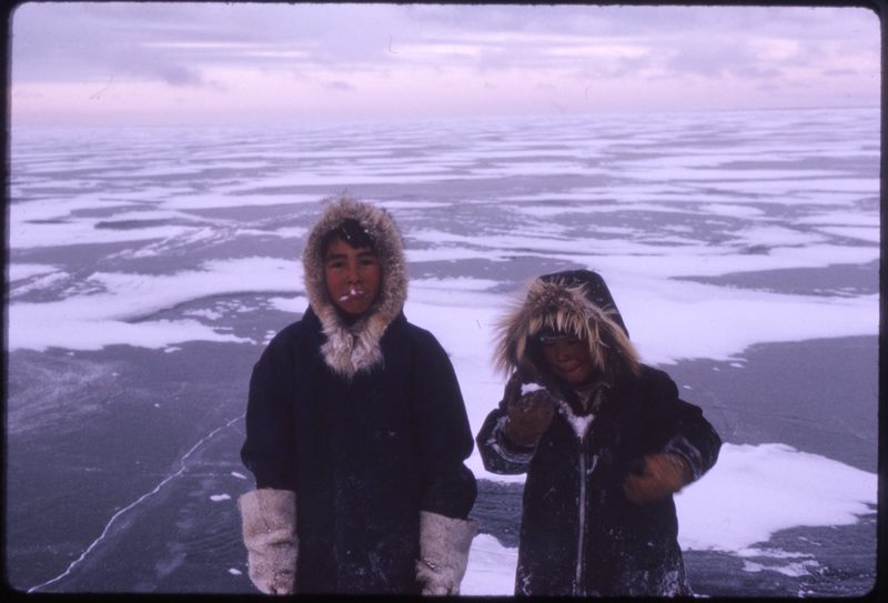 Paulatuk kids on nearby ice (Nov '73) (2)0.jpg