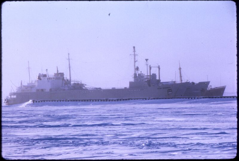 Tuk Harbour - Ships (Mar '74).jpeg