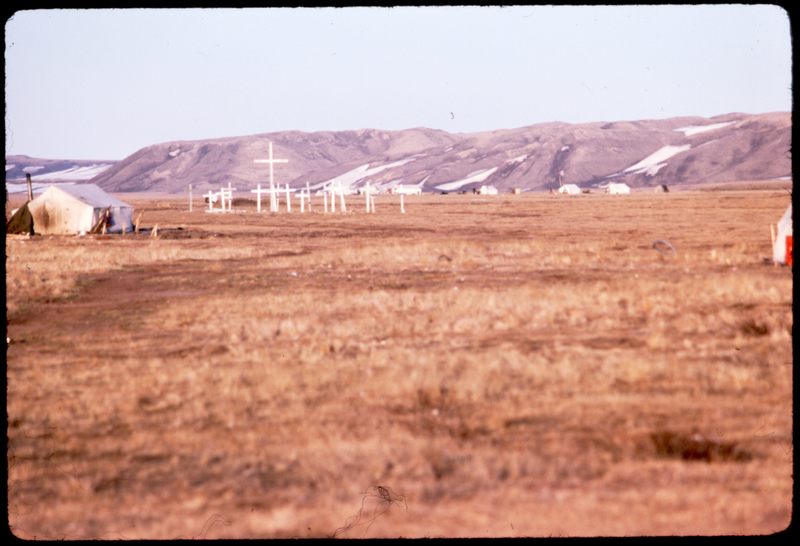 Paulatuk graveyard (June '76)0.jpg