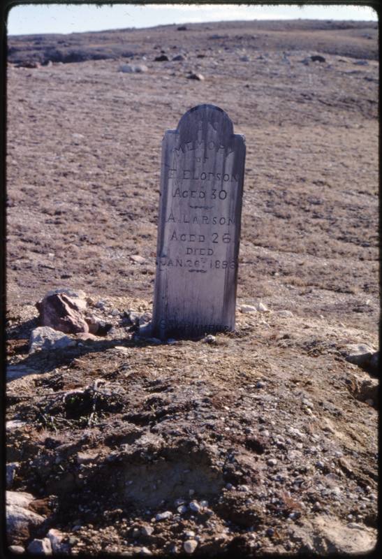 North end of Cape Parry, whaler's grave (Sept '76) (2)0.jpg