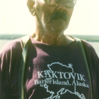 https://arrl-web002.artsrn.ualberta.ca/icrc/201801-upload/Qikiqtaruk - Herschel Island- Cultural Study/Herschel Is- Cultural Study Alec Gordon at Shingle Pt-1990YukonHeritageBranch.jpg