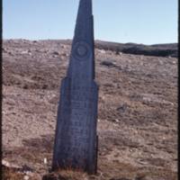 North end of Cape Parry Whaler's grave (Sept '76)0.jpg