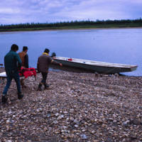 https://arrl-web002.artsrn.ualberta.ca/icrc/ICRC-PDF/Dr. Hunt Photos/Dr. D.E. Hunt photos - Inuvik 1968-69 132.jpg